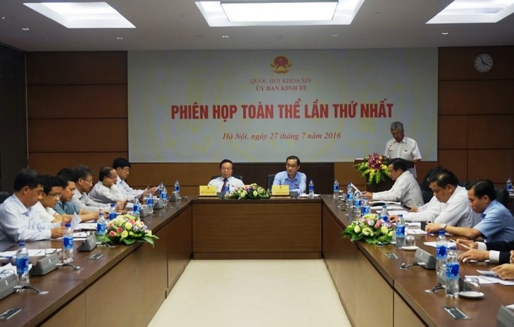 Ủy ban Kinh tế của Quốc hội họp phiên họp toàn thể lần thứ nhất - ảnh 1